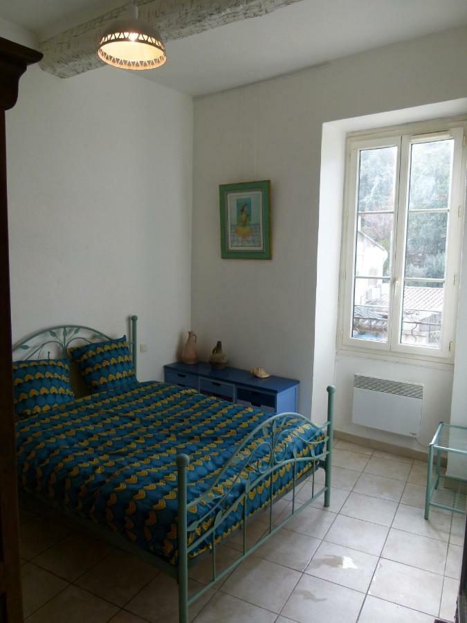 Appartement Au Pied Du Gardon. Remoulins Exterior foto